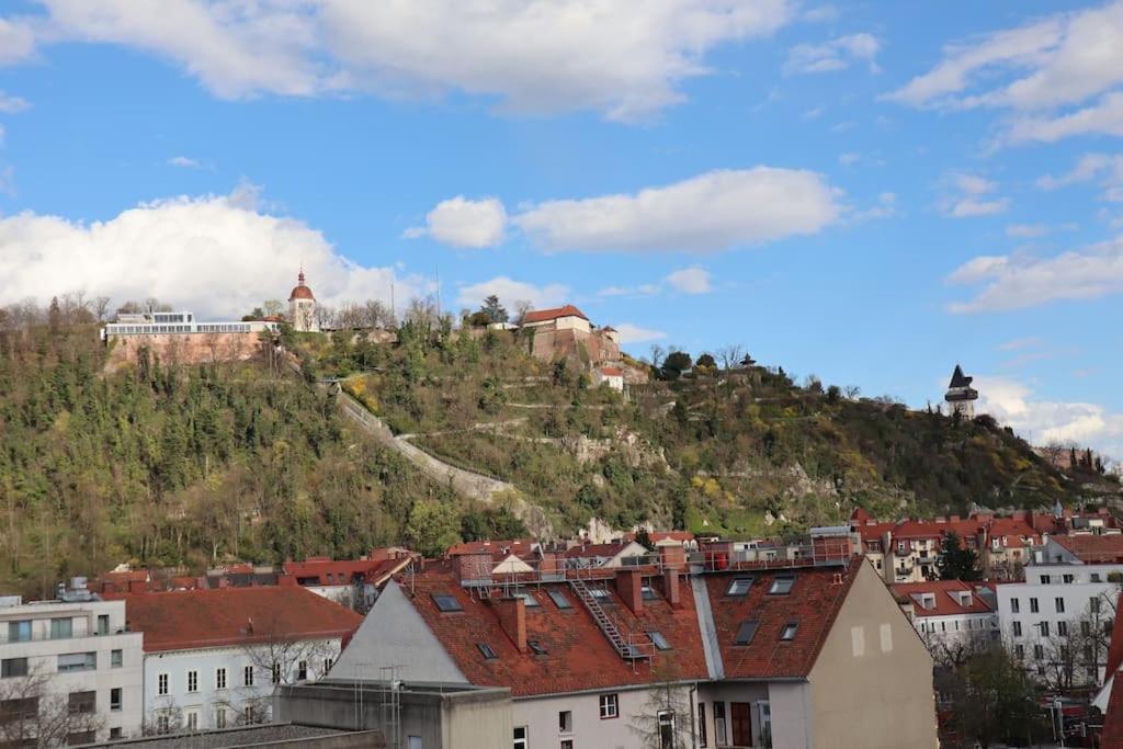 Ferienwohnung Mit Aussicht Graz Exterior photo